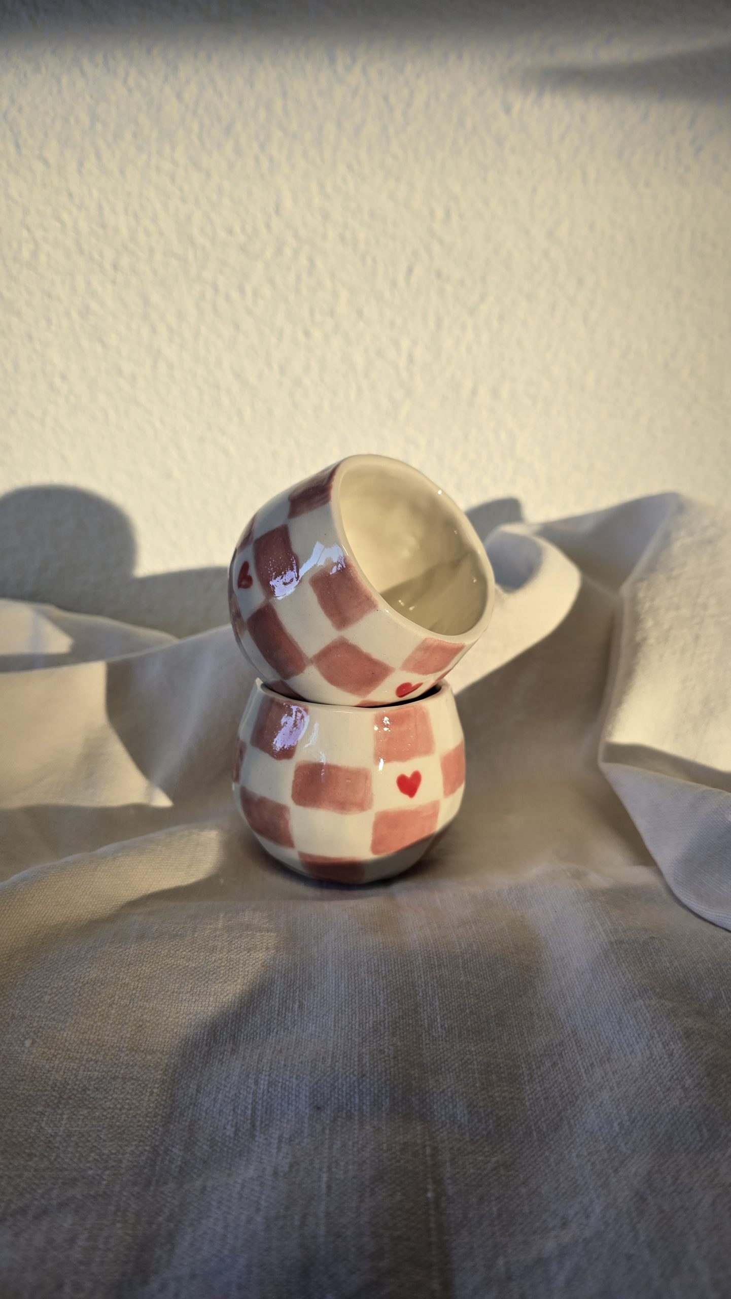tasses grès damier